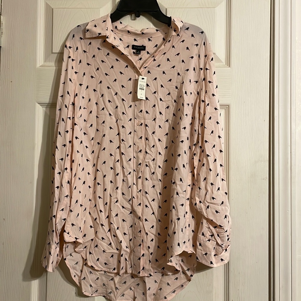 Long sleeve or quarter length sleeve button up blouse